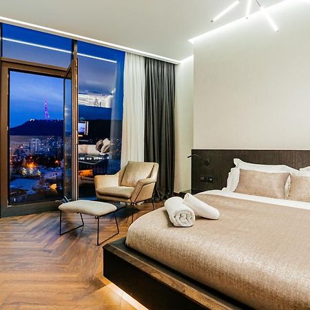 Meta Business Hotel By King David Тбілісі Екстер'єр фото
