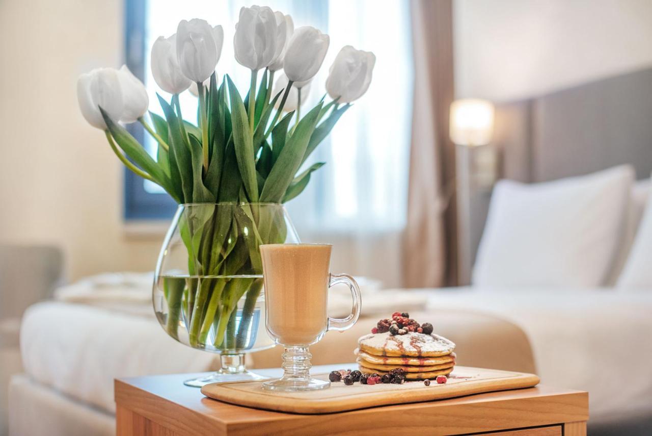 Meta Business Hotel By King David Тбілісі Екстер'єр фото