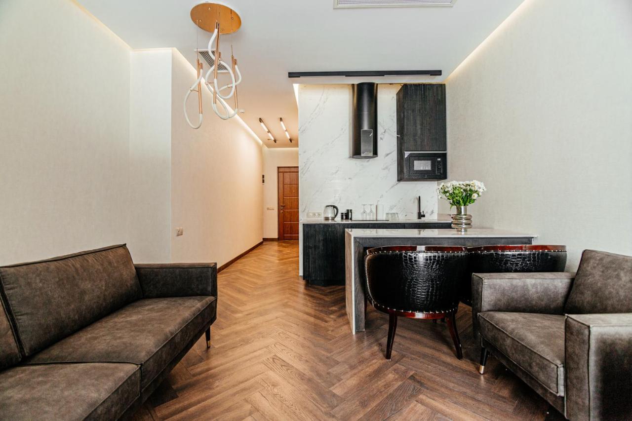 Meta Business Hotel By King David Тбілісі Екстер'єр фото